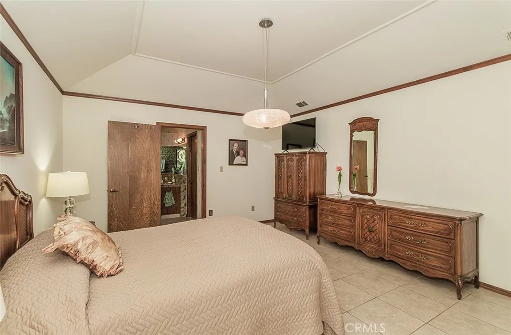 7355 N Pacific, Fresno, California 93711 home-pic-20