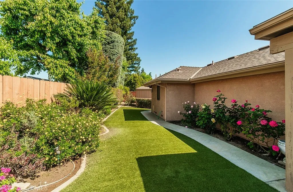 7355 N Pacific, Fresno, California 93711 home-pic-44