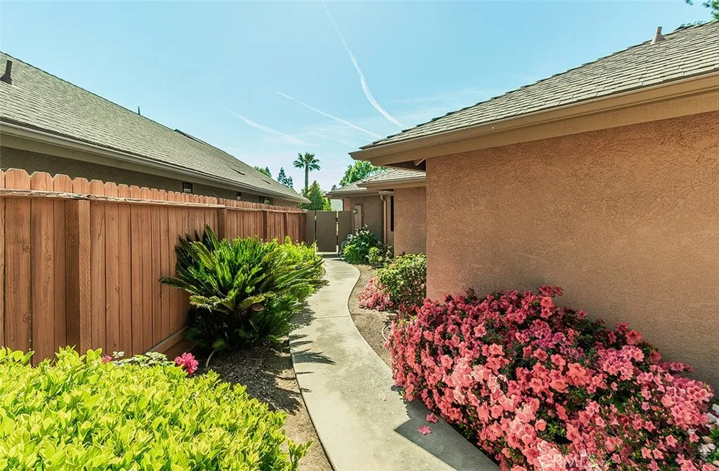 7355 N Pacific, Fresno, California 93711 home-pic-47