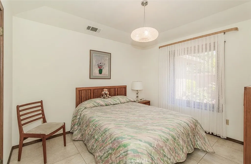 7355 N Pacific, Fresno, California 93711 home-pic-25
