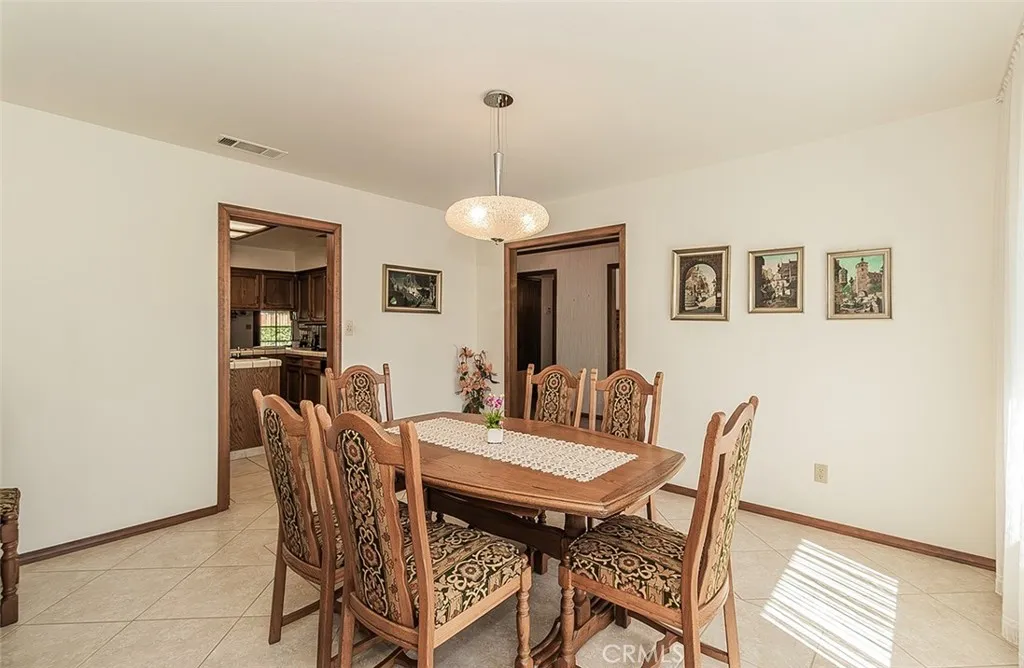 7355 N Pacific, Fresno, California 93711 home-pic-8