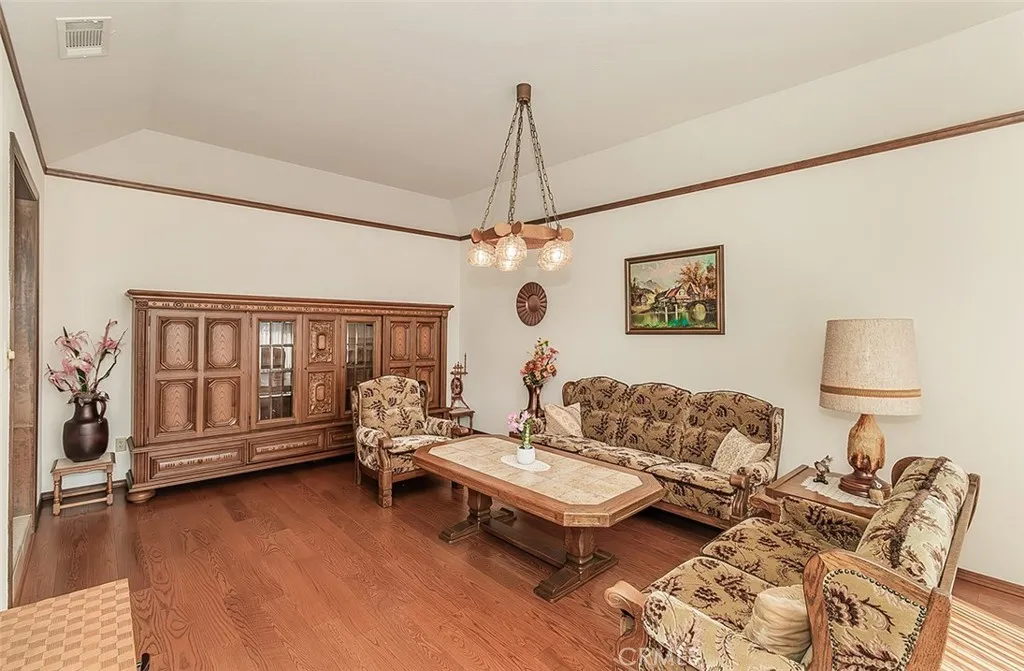 7355 N Pacific, Fresno, California 93711 home-pic-4