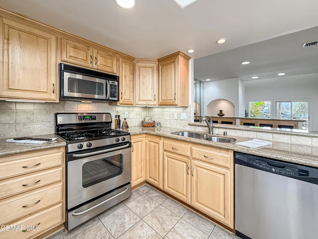2600 Northshore Lane, Westlake Village, California 91361 home-pic-15