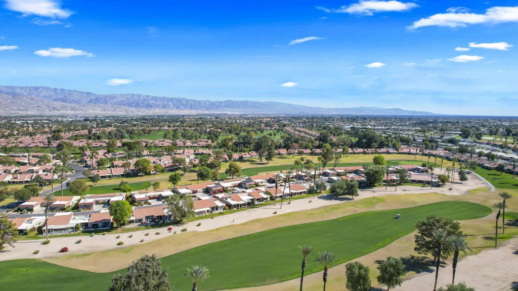 41691 Jupiter Hills Court, Palm Desert, California 92211 home-pic-32