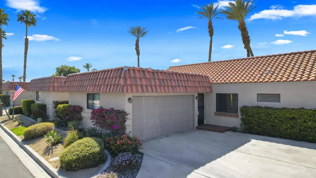 41691 Jupiter Hills Court, Palm Desert, California 92211 home-pic-7
