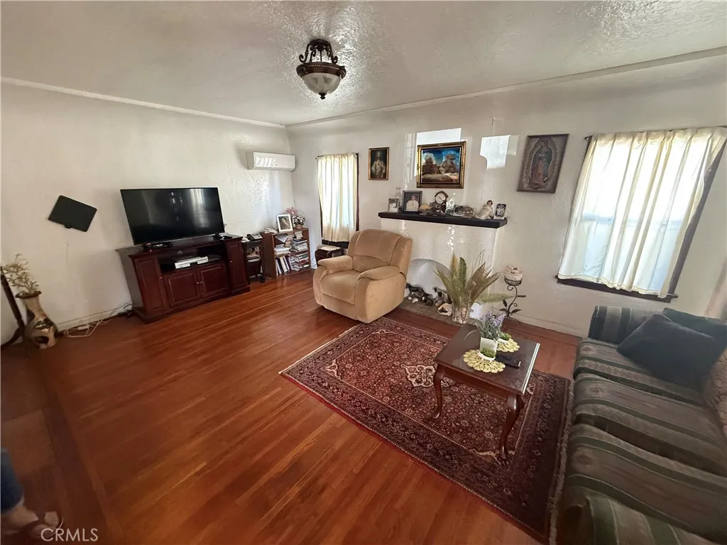 5915 5915 Morrill Avenue, Whittier, California 90606 home-pic-4