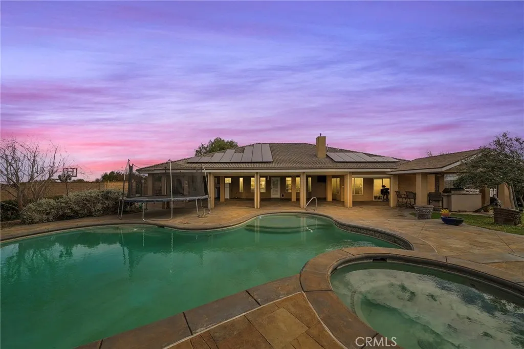 7172 Jargon St, Hesperia, California 92344 home-pic-5