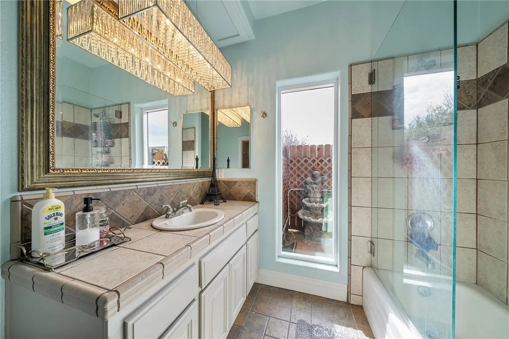 7172 Jargon St, Hesperia, California 92344 home-pic-35