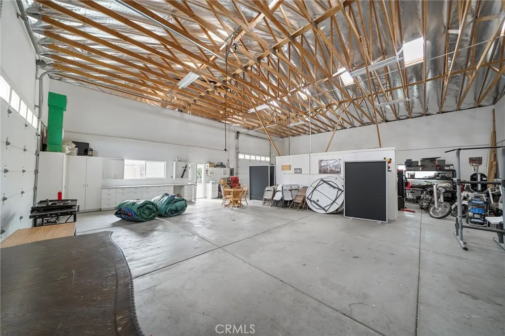 7172 Jargon St, Hesperia, California 92344 home-pic-48