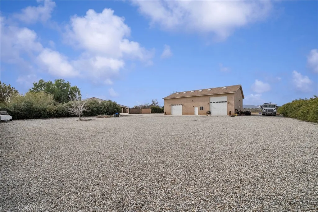 7172 Jargon St, Hesperia, California 92344 home-pic-56