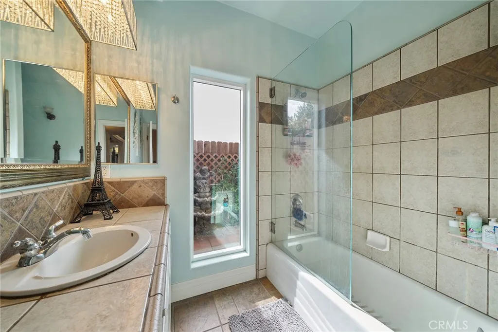 7172 Jargon St, Hesperia, California 92344 home-pic-36
