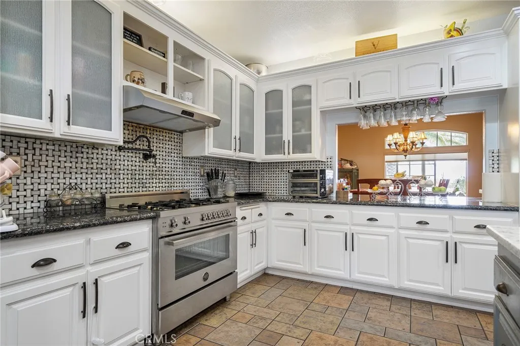 7172 Jargon St, Hesperia, California 92344 home-pic-19