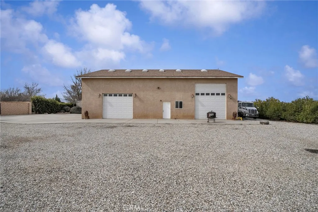 7172 Jargon St, Hesperia, California 92344 home-pic-55