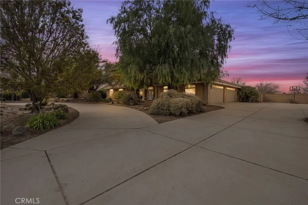 7172 Jargon St, Hesperia, California 92344 home-pic-3