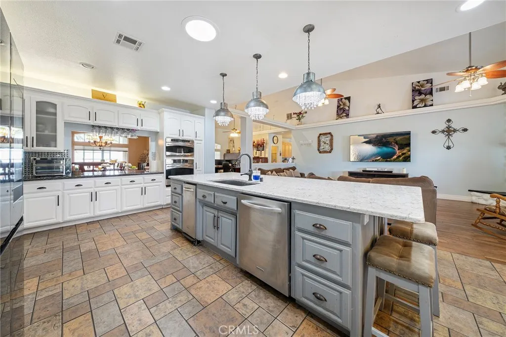 7172 Jargon St, Hesperia, California 92344 home-pic-17