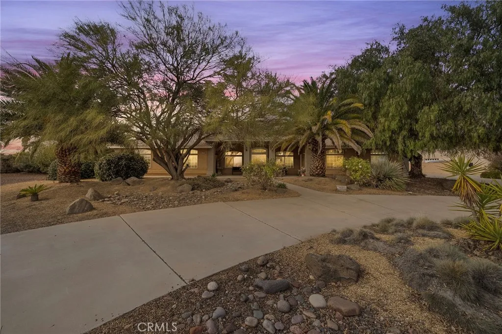 7172 Jargon St, Hesperia, California 92344 home-pic-2