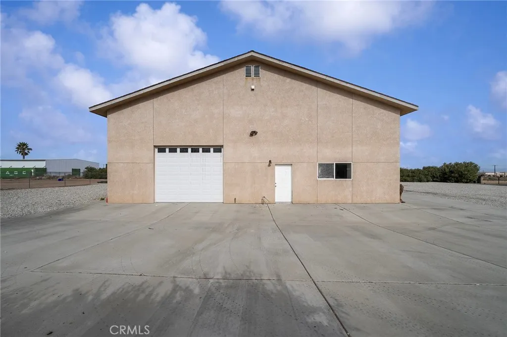 7172 Jargon St, Hesperia, California 92344 home-pic-54