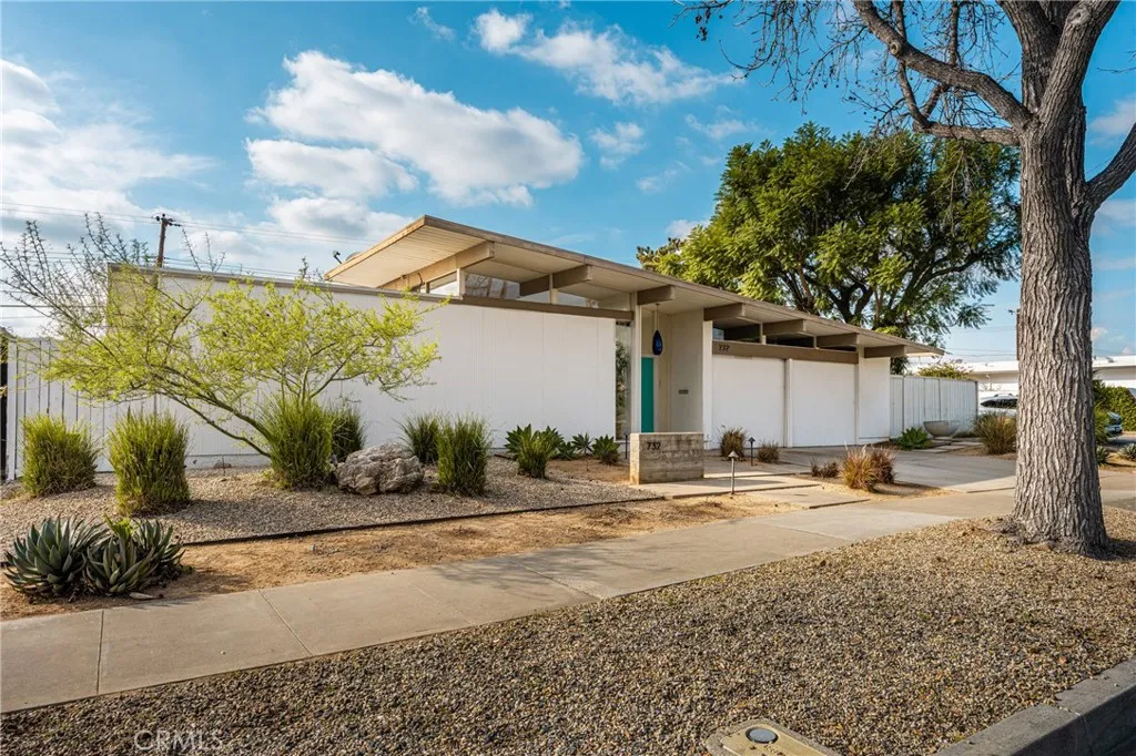 732 S Woodland Street, Orange, California 92869 home-pic-1
