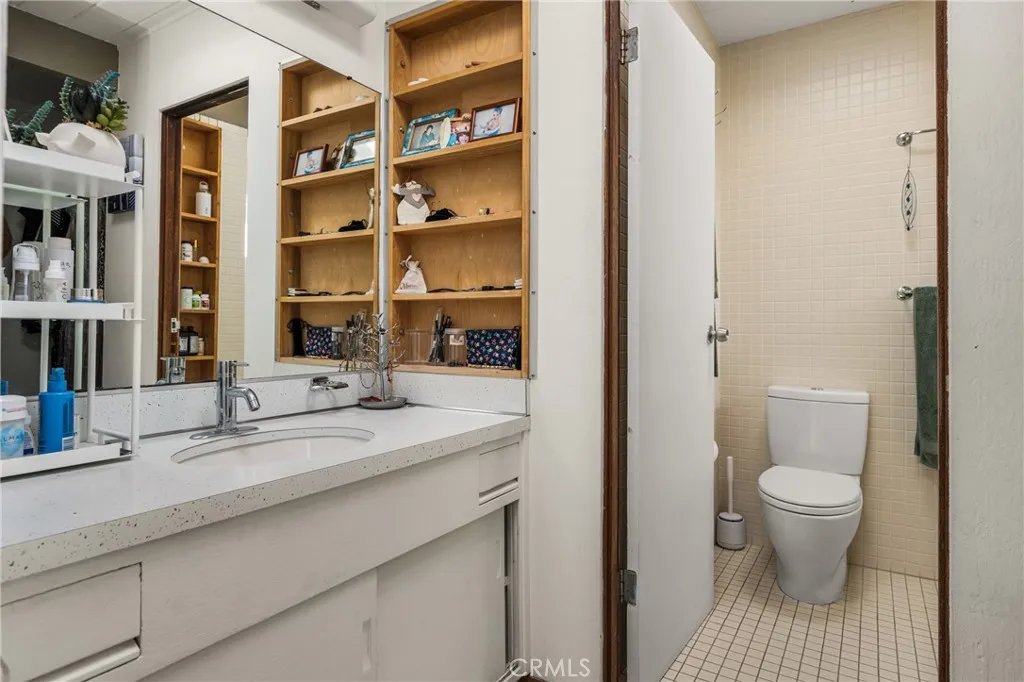 732 S Woodland Street, Orange, California 92869 home-pic-33