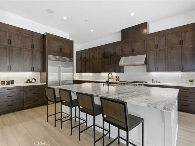Kitchen: Esen Modern Farmhouse - Bella Terra Collection at Tesoro - Homesite 40