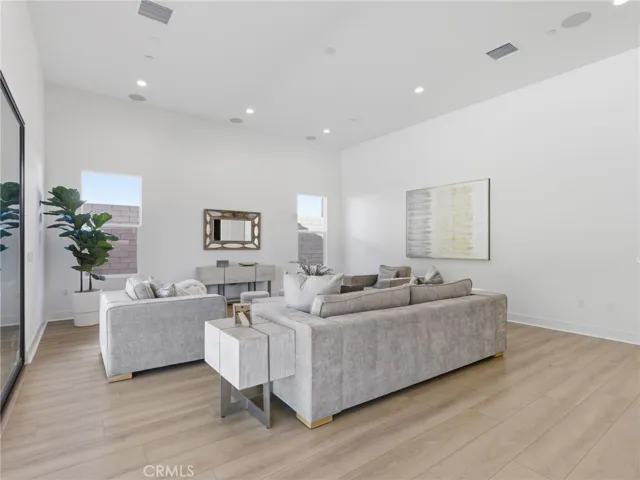 Family Room: Esen Modern Farmhouse - Bella Terra Collection at Tesoro - Homesite 40