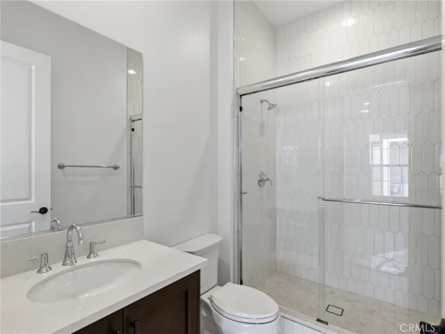 Secondary Bathroom 3: Esen Modern Farmhouse - Bella Terra Collection at Tesoro - Homesite 40