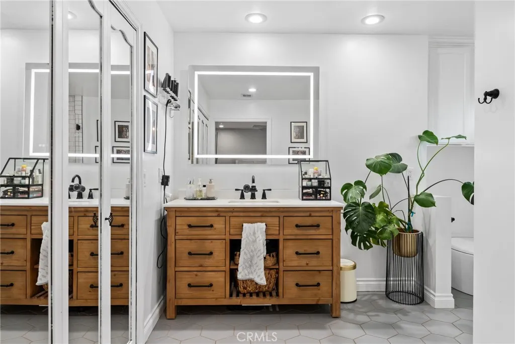 5494 Electric Avenue, San Bernardino, California 92407 home-pic-16