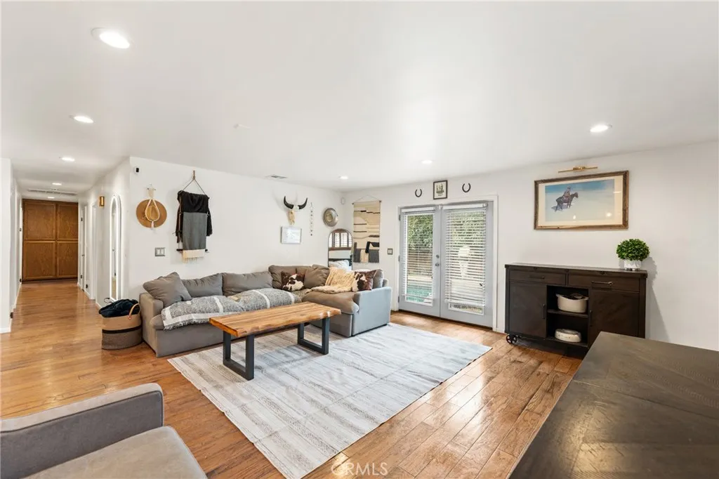 5494 Electric Avenue, San Bernardino, California 92407 home-pic-8