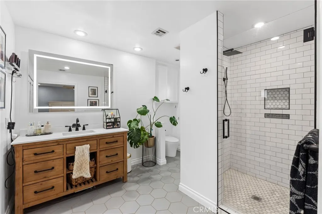 5494 Electric Avenue, San Bernardino, California 92407 home-pic-17