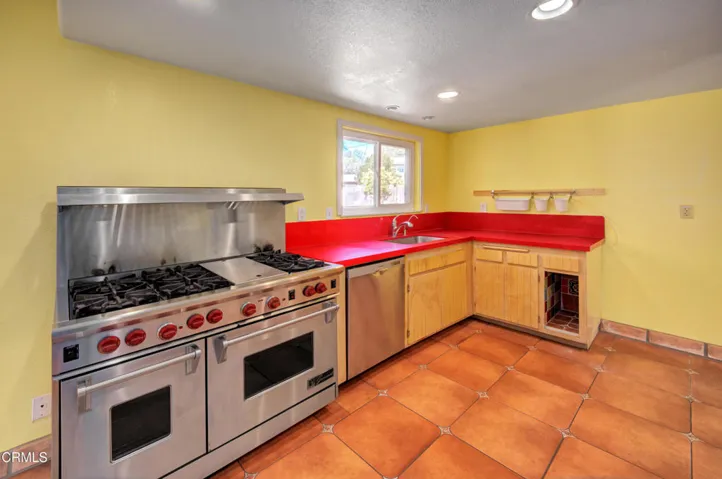 Kitchen1 (1)