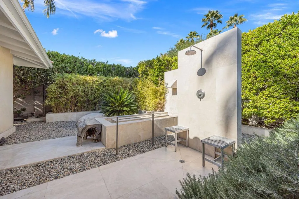 1255 Camino Mirasol, Palm Springs, California 92262 home-pic-38