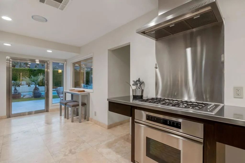 1255 Camino Mirasol, Palm Springs, California 92262 home-pic-87