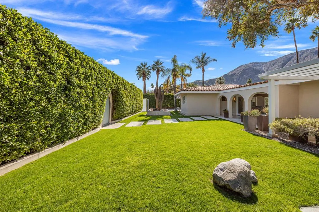 1255 Camino Mirasol, Palm Springs, California 92262 home-pic-6