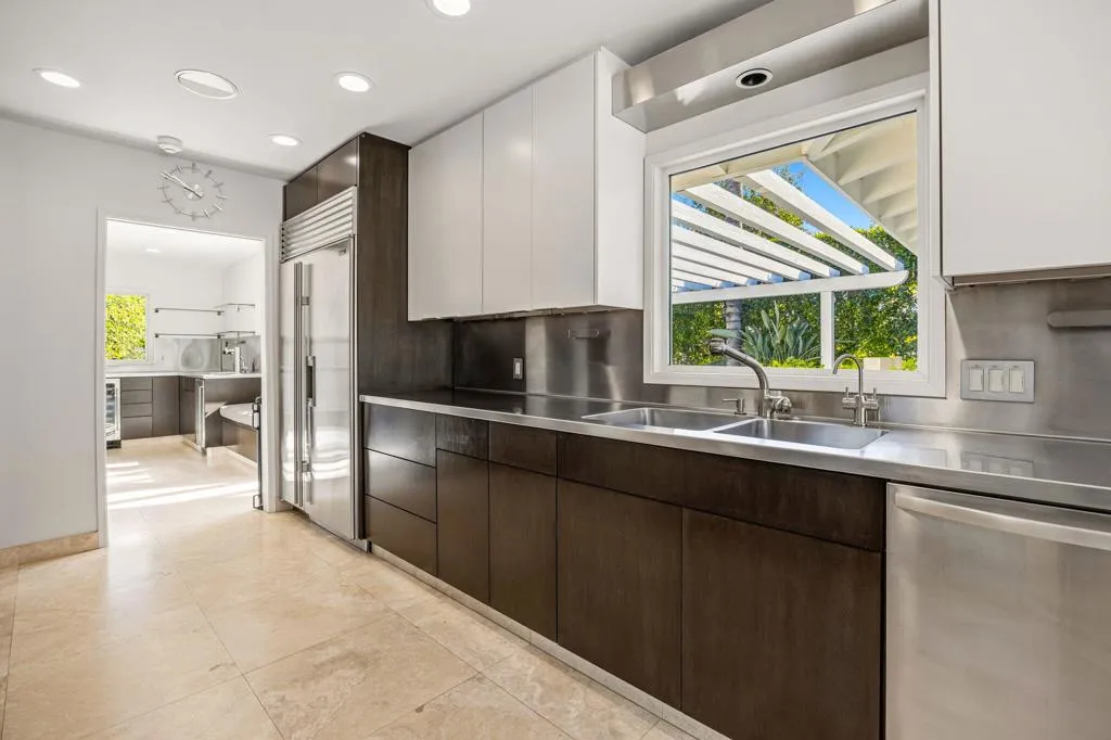 1255 Camino Mirasol, Palm Springs, California 92262 home-pic-21