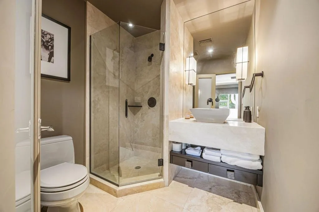 1255 Camino Mirasol, Palm Springs, California 92262 home-pic-26