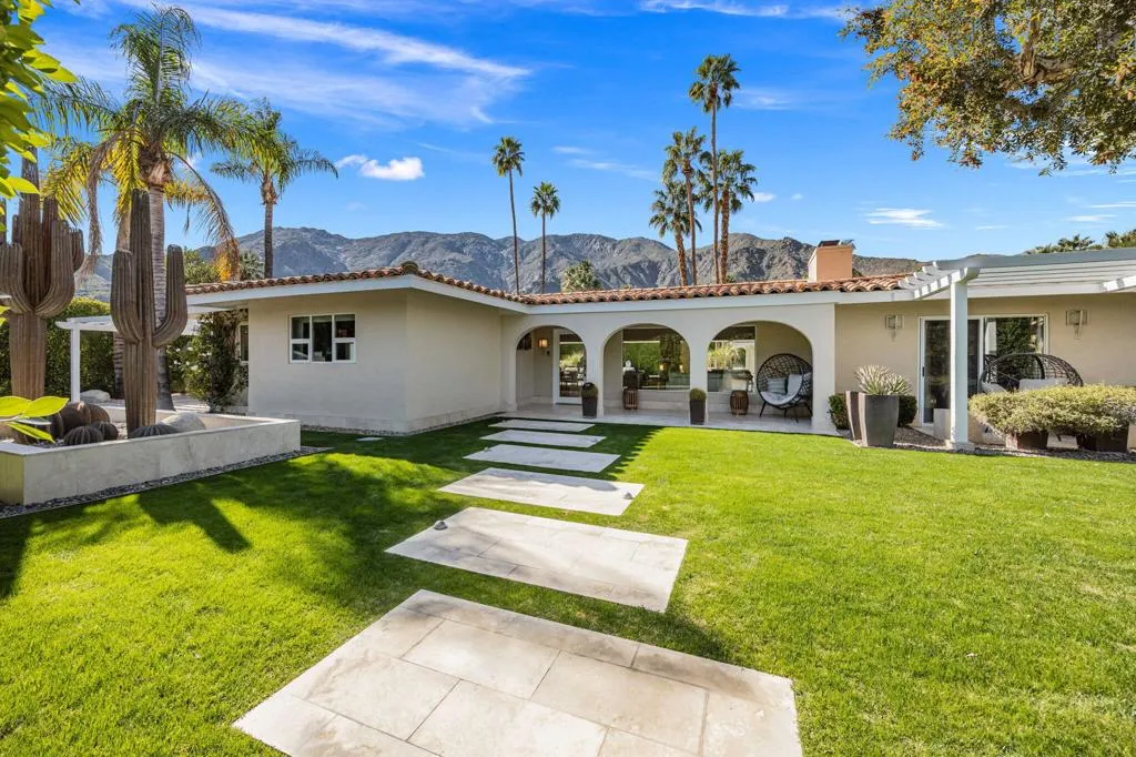1255 Camino Mirasol, Palm Springs, California 92262 home-pic-4