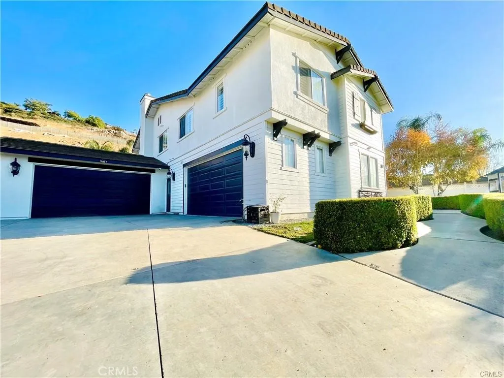 1204 Thoroughbred, Norco, California 92860 home-pic-2
