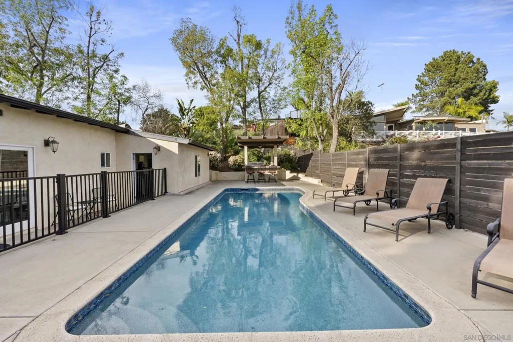 4214 Bobbie Ln, La Mesa, California 91941 home-pic-24