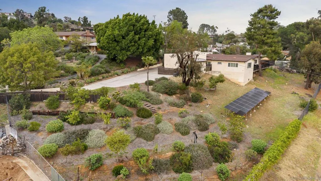 4214 Bobbie Ln, La Mesa, California 91941 home-pic-33