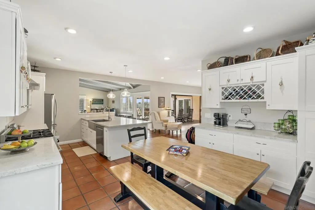 4214 Bobbie Ln, La Mesa, California 91941 home-pic-10