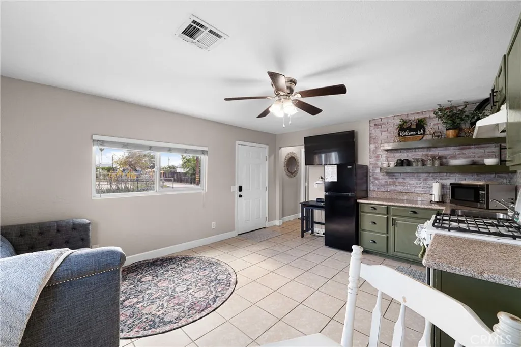 903 Webster, Redlands, California 92374 home-pic-32