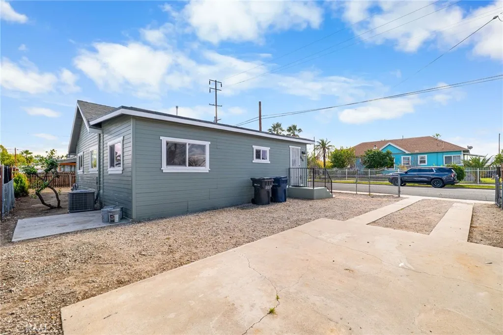903 Webster, Redlands, California 92374 home-pic-26