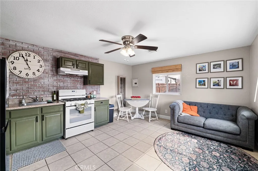 903 Webster, Redlands, California 92374 home-pic-30