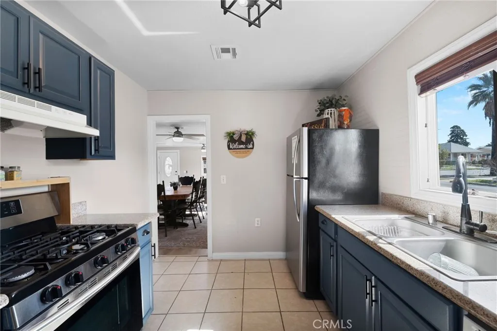 903 Webster, Redlands, California 92374 home-pic-7