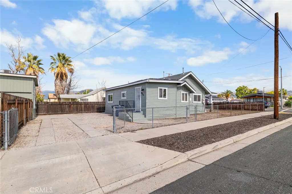 903 Webster, Redlands, California 92374 home-pic-25