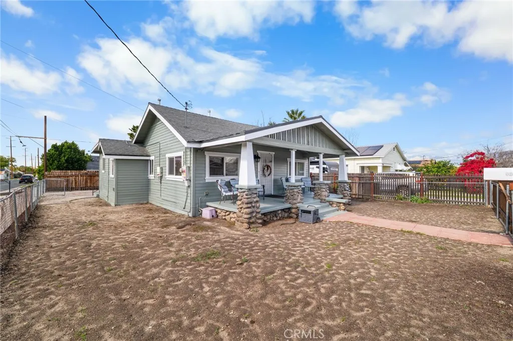 903 Webster, Redlands, California 92374 home-pic-3