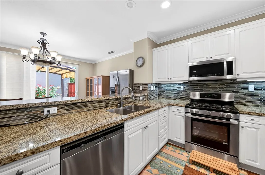 22960 Mission, Carson, California 90745 home-pic-14
