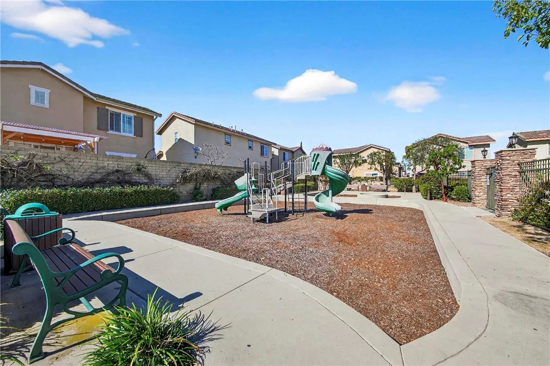 22960 Mission, Carson, California 90745 home-pic-33