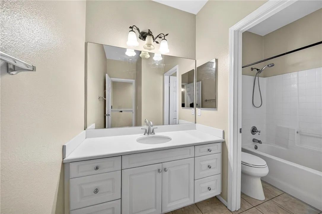 22960 Mission, Carson, California 90745 home-pic-29