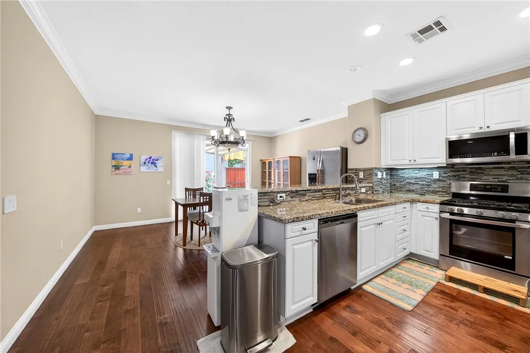 22960 Mission, Carson, California 90745 home-pic-12